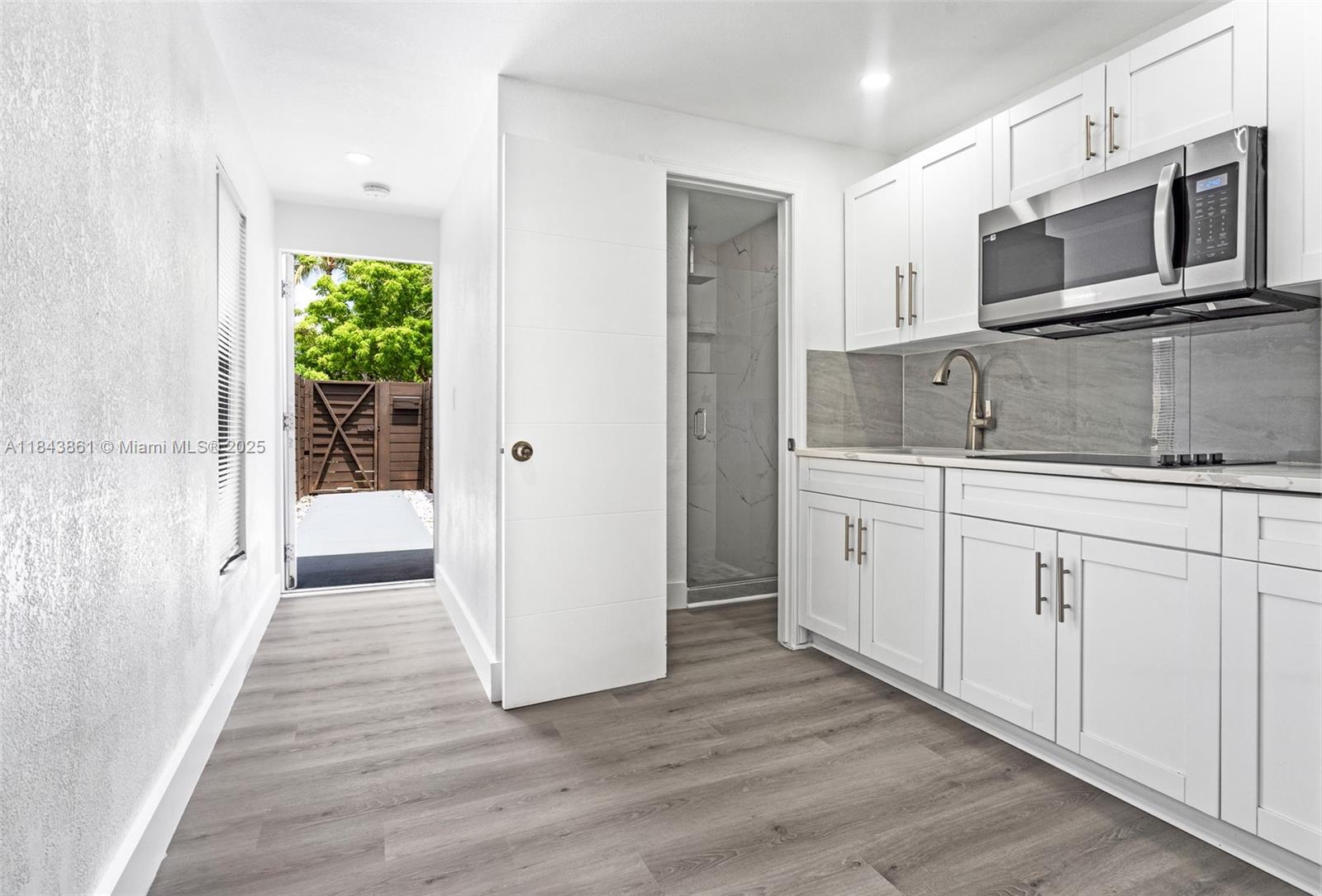 Check out this beautifully renovated 1-bedroom, 1-bathroom unit located in the heart of Plantation. This charming, move-in ready space offers complete privacy with its own fenced entrance and no access to the main house. Rent includes electricity, water, and WiFi. Quick and easy approval process. No pets.