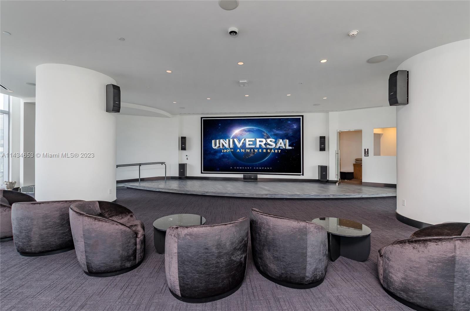 PARAMOUNT MIAMI WORLDCENT - Residential Lease