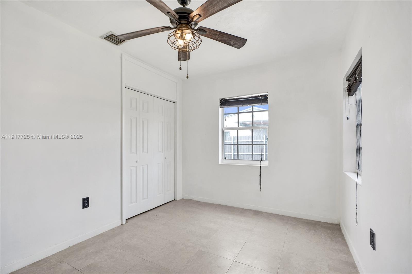 GOLDEN HIGHLANDS EST - Residential