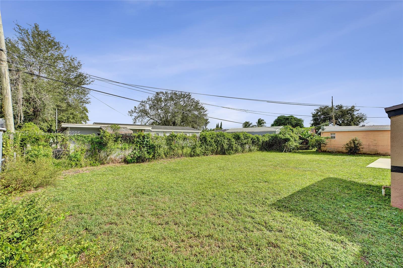 GOLDEN HIGHLANDS EST - Residential