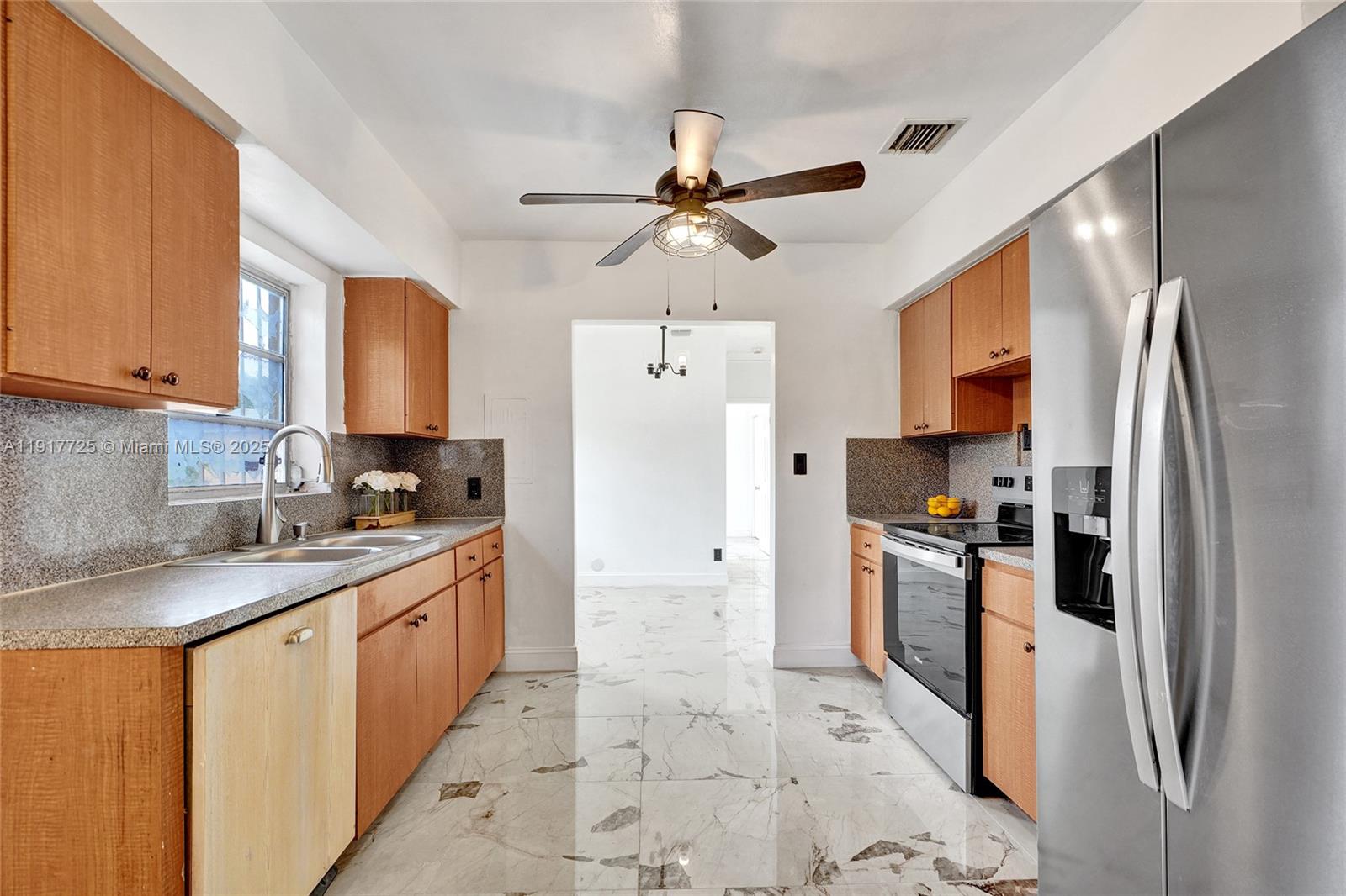 GOLDEN HIGHLANDS EST - Residential