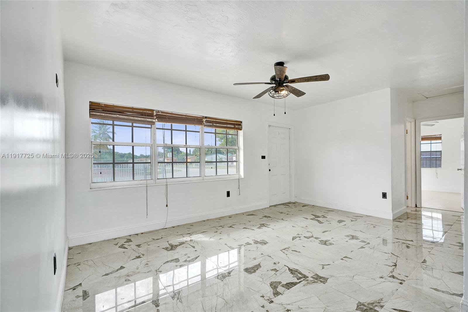 GOLDEN HIGHLANDS EST - Residential