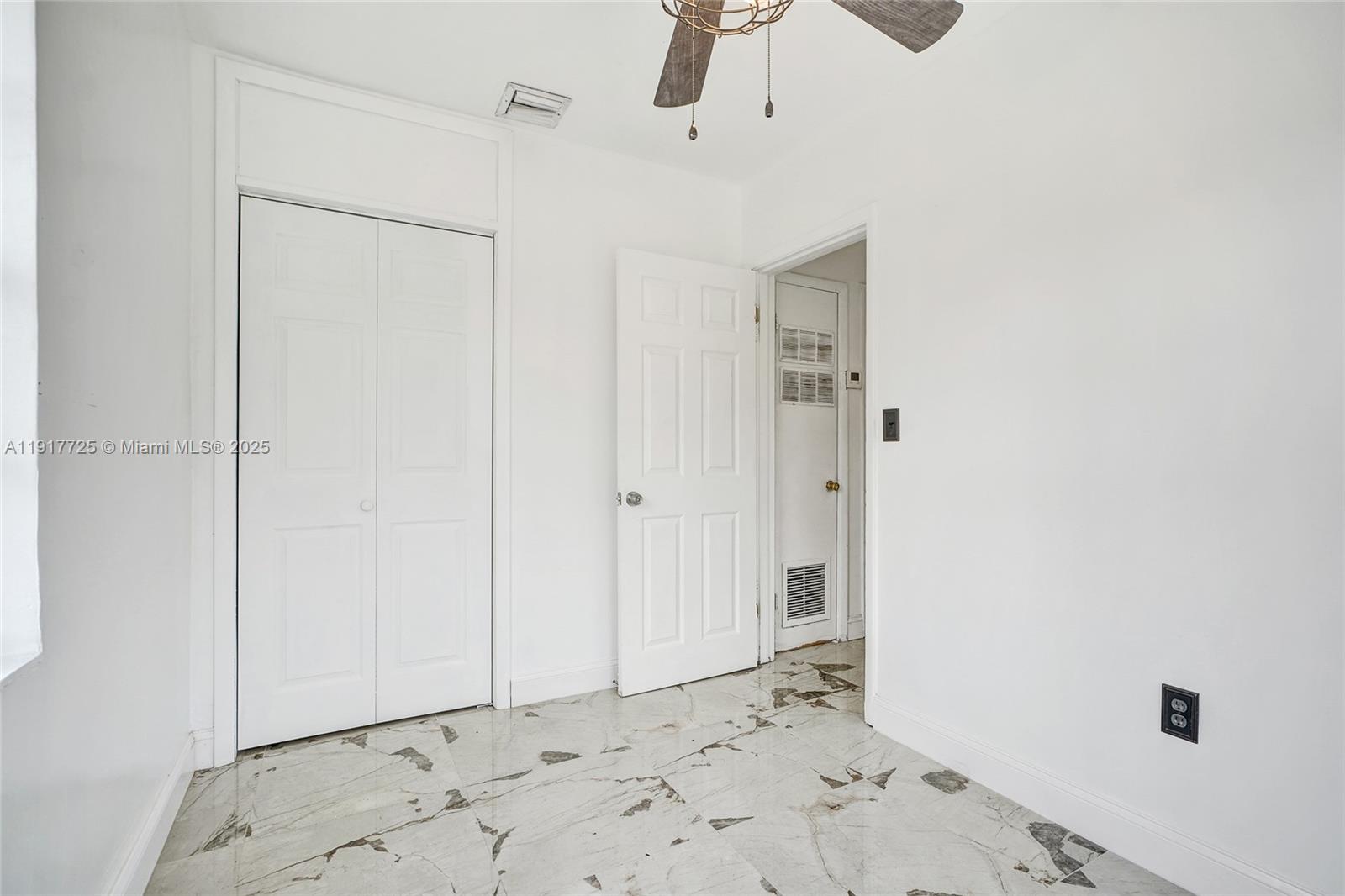 GOLDEN HIGHLANDS EST - Residential