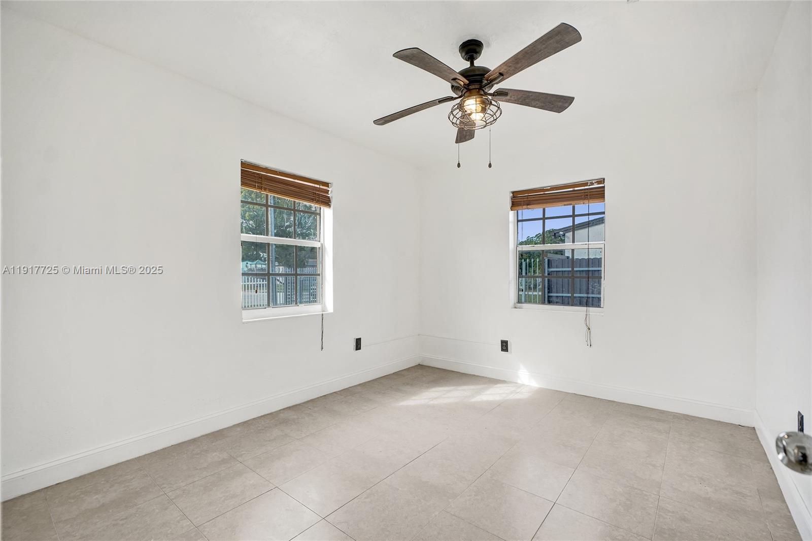 GOLDEN HIGHLANDS EST - Residential