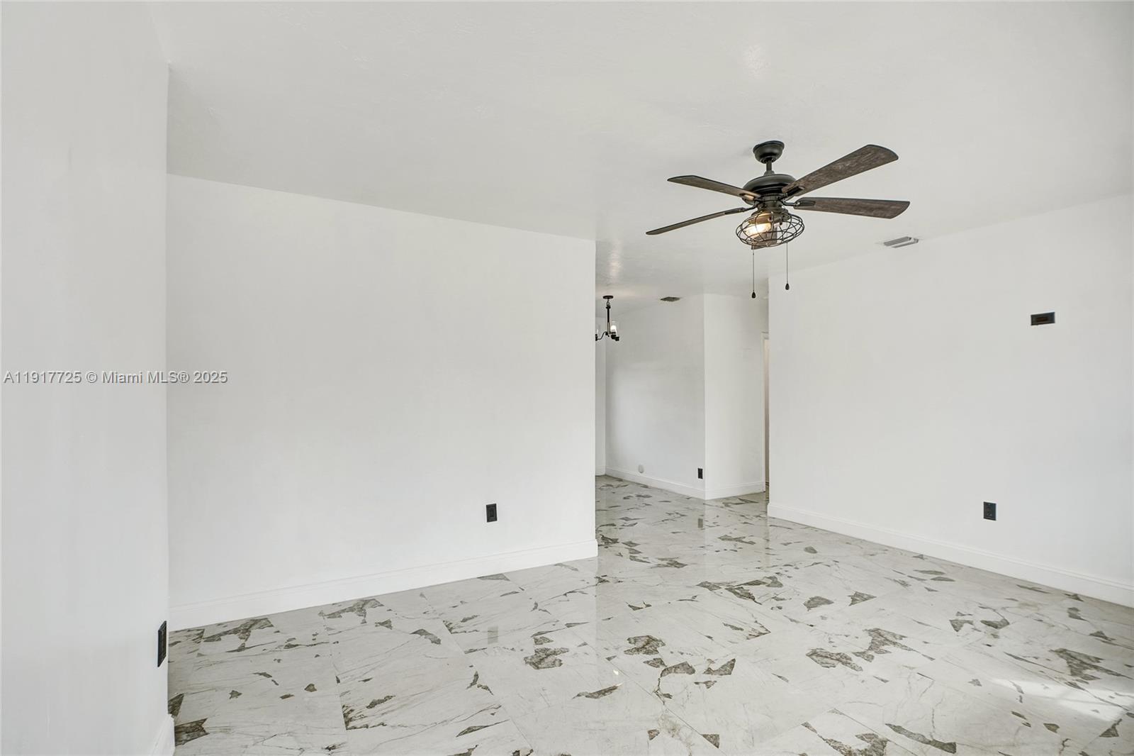 GOLDEN HIGHLANDS EST - Residential