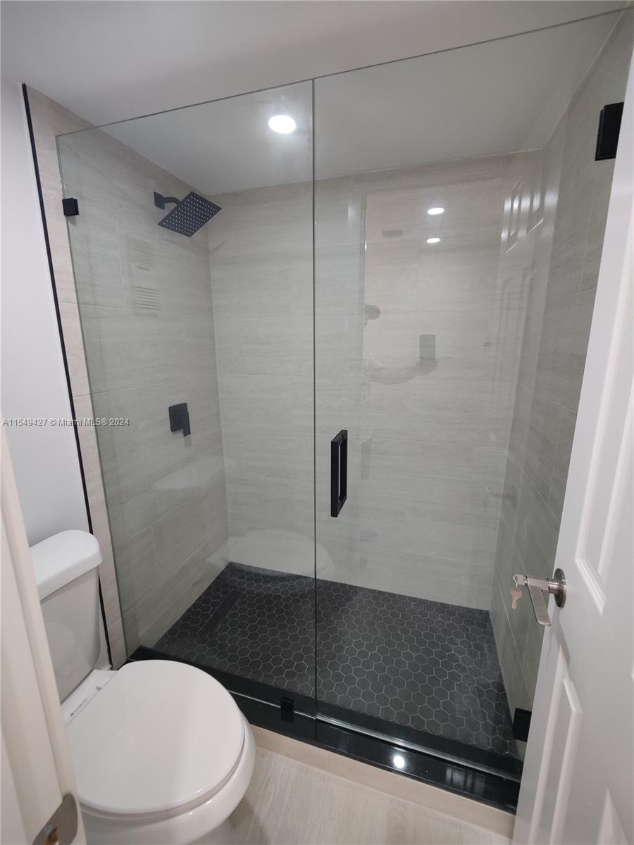 THE TERRACES CONDO PH II - Residential Lease