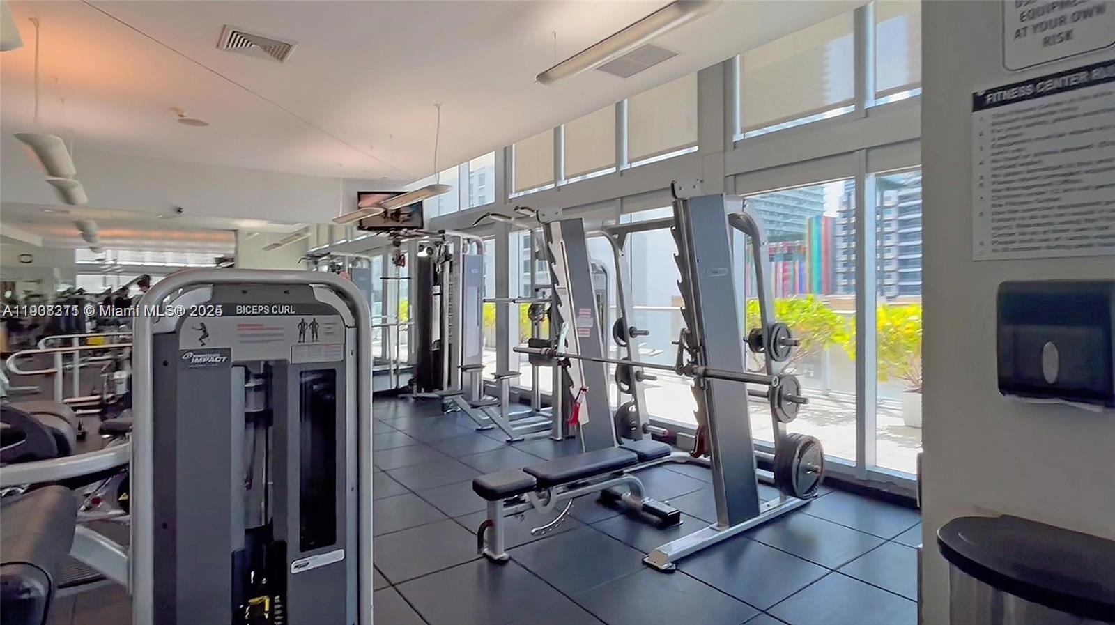 THE AXIS ON BRICKELL COND - Residential