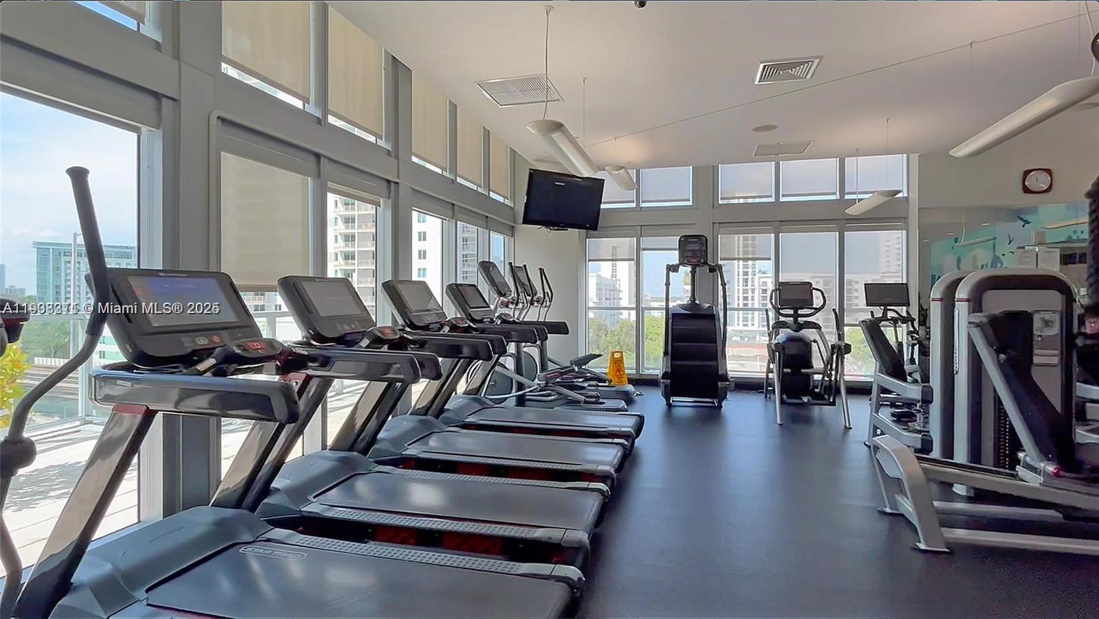 THE AXIS ON BRICKELL COND - Residential