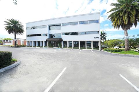 1995 E Oakland Park Blvd Oakland Park FL 33306