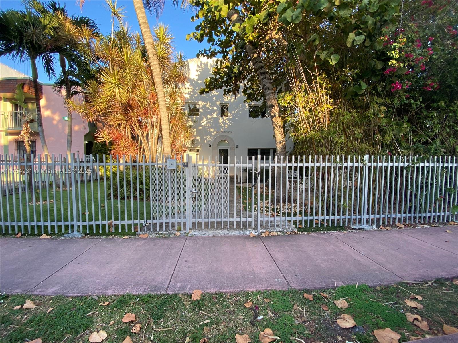 929 ON MICHIGAN CONDO - Residential