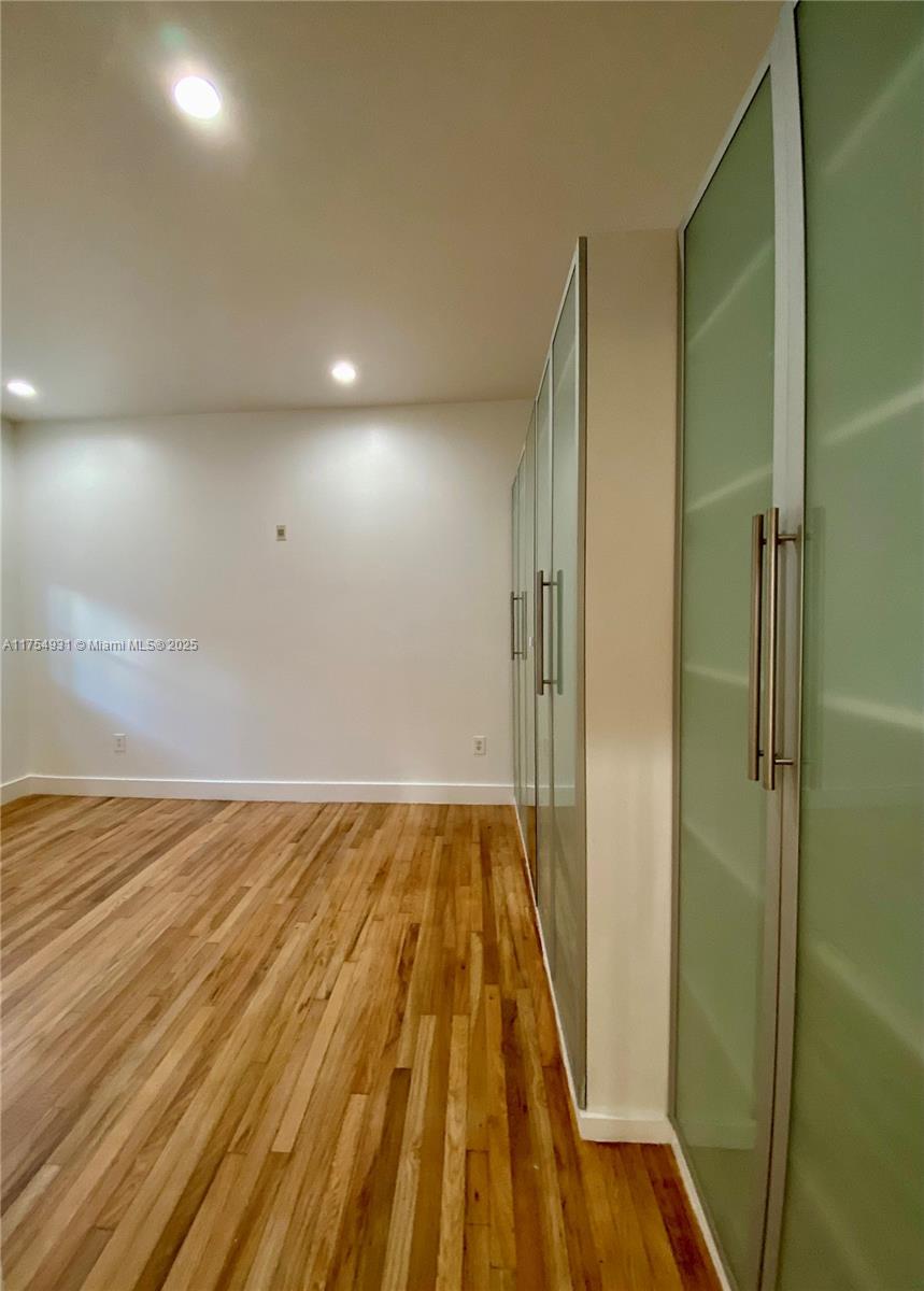 929 ON MICHIGAN CONDO - Residential