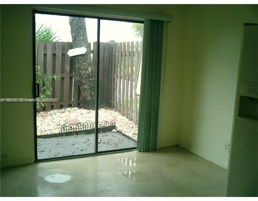 VILLAS AT WOODLAND GREENS - Residential