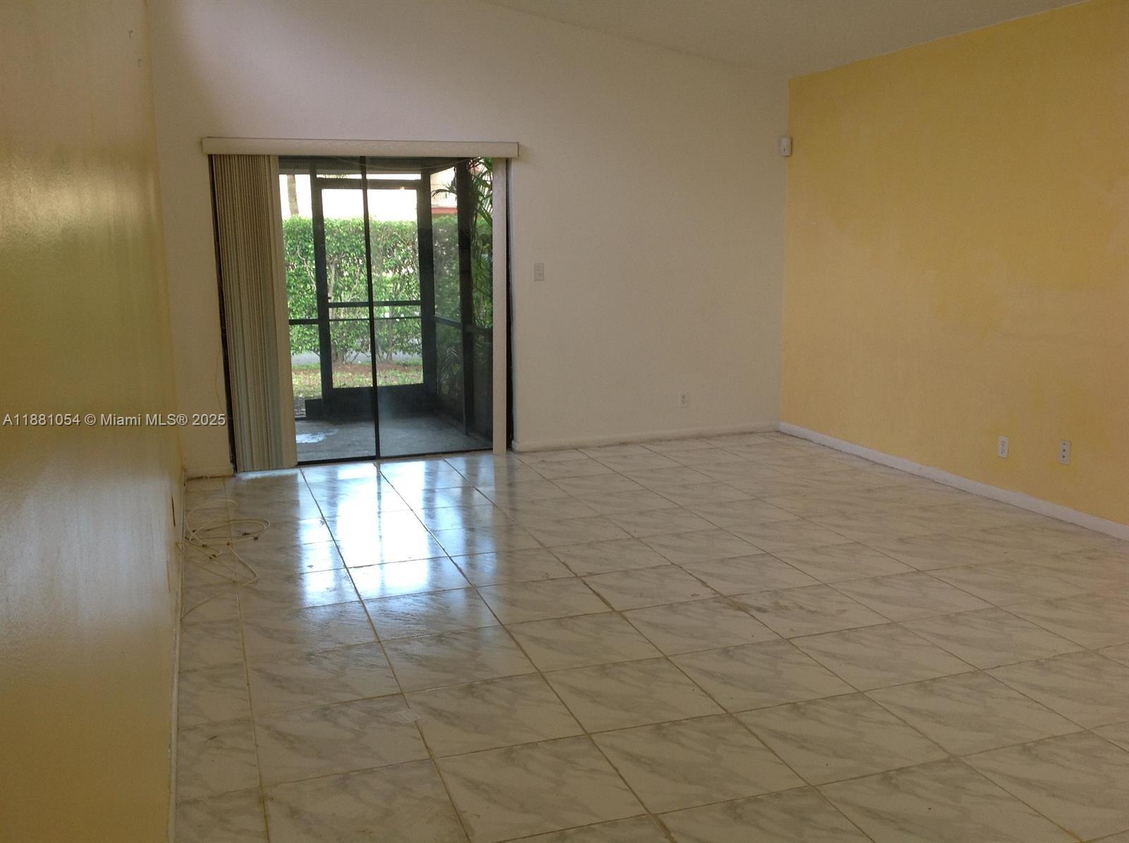 VILLAS AT WOODLAND GREENS - Residential