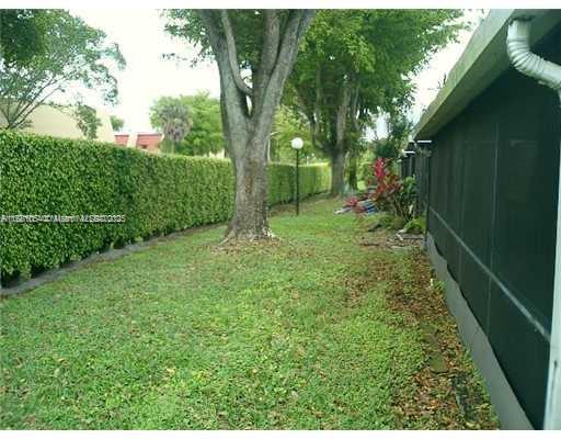 VILLAS AT WOODLAND GREENS - Residential