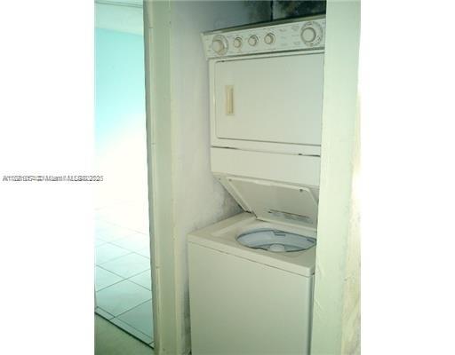 VILLAS AT WOODLAND GREENS - Residential