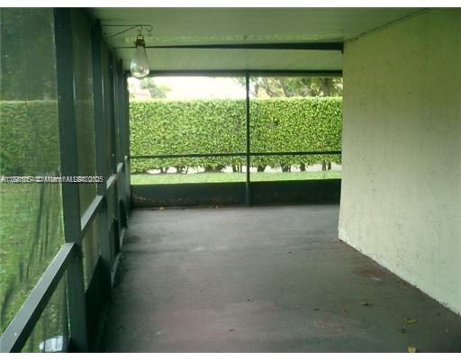 VILLAS AT WOODLAND GREENS - Residential