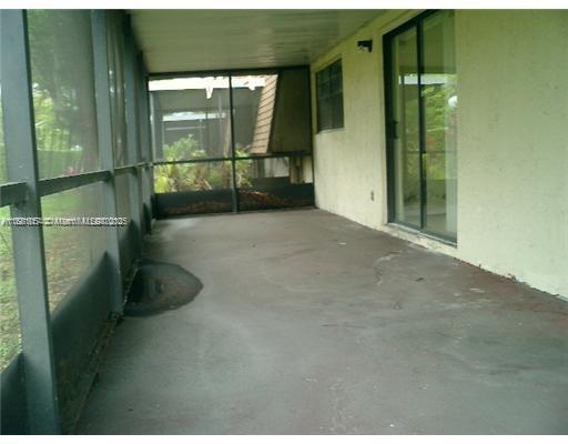 VILLAS AT WOODLAND GREENS - Residential