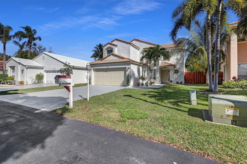 Photo of 104 Wedgewood Lks S Lks, Green Acres, FL 33463 (MLS # A11989819)
