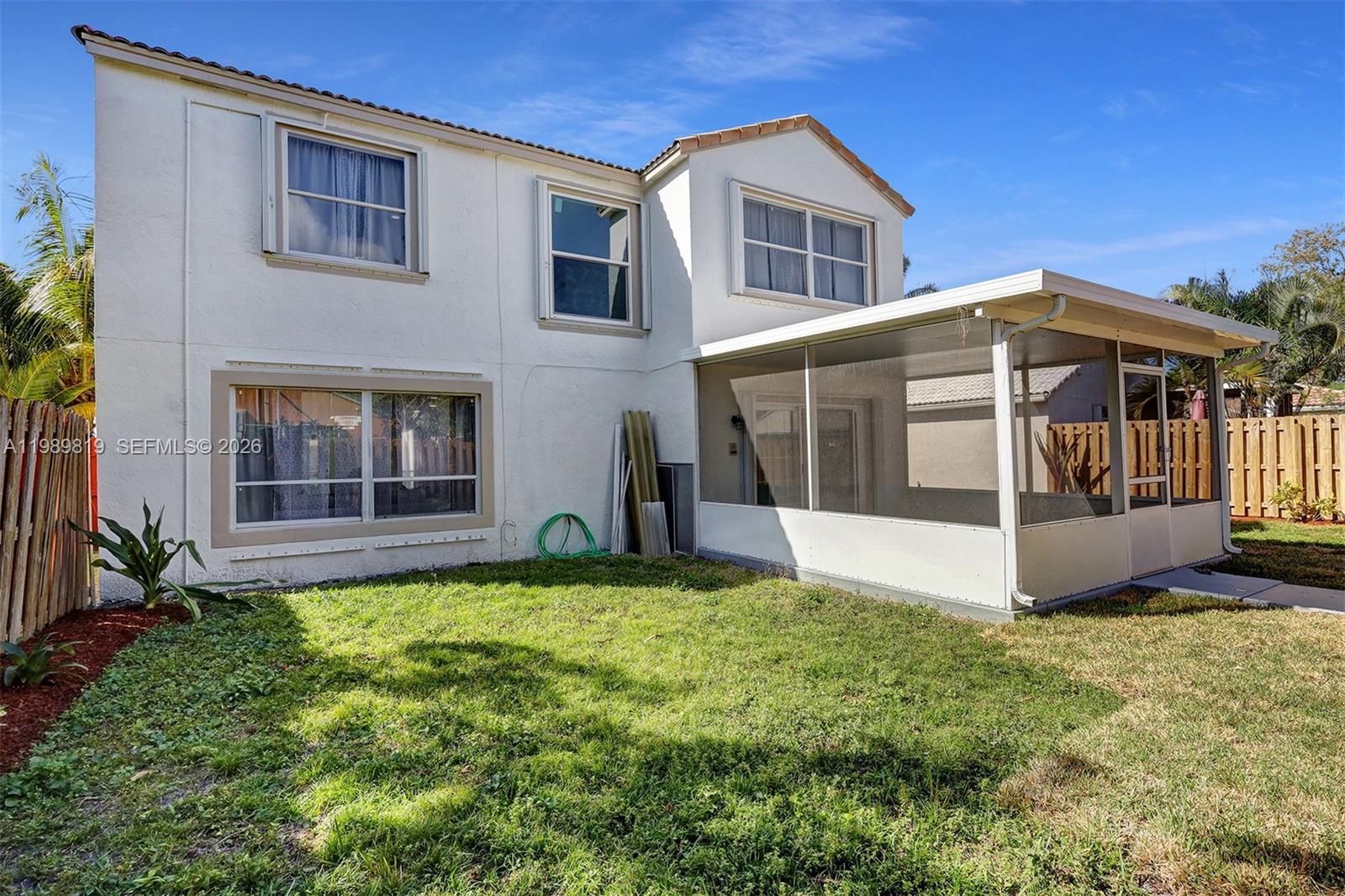 VILLAGES OF WOODLAKE 5 - Residential