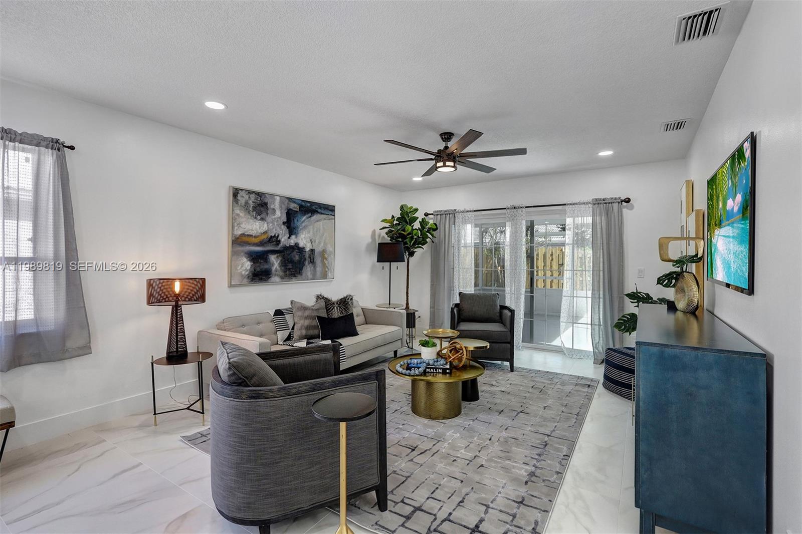 VILLAGES OF WOODLAKE 5 - Residential