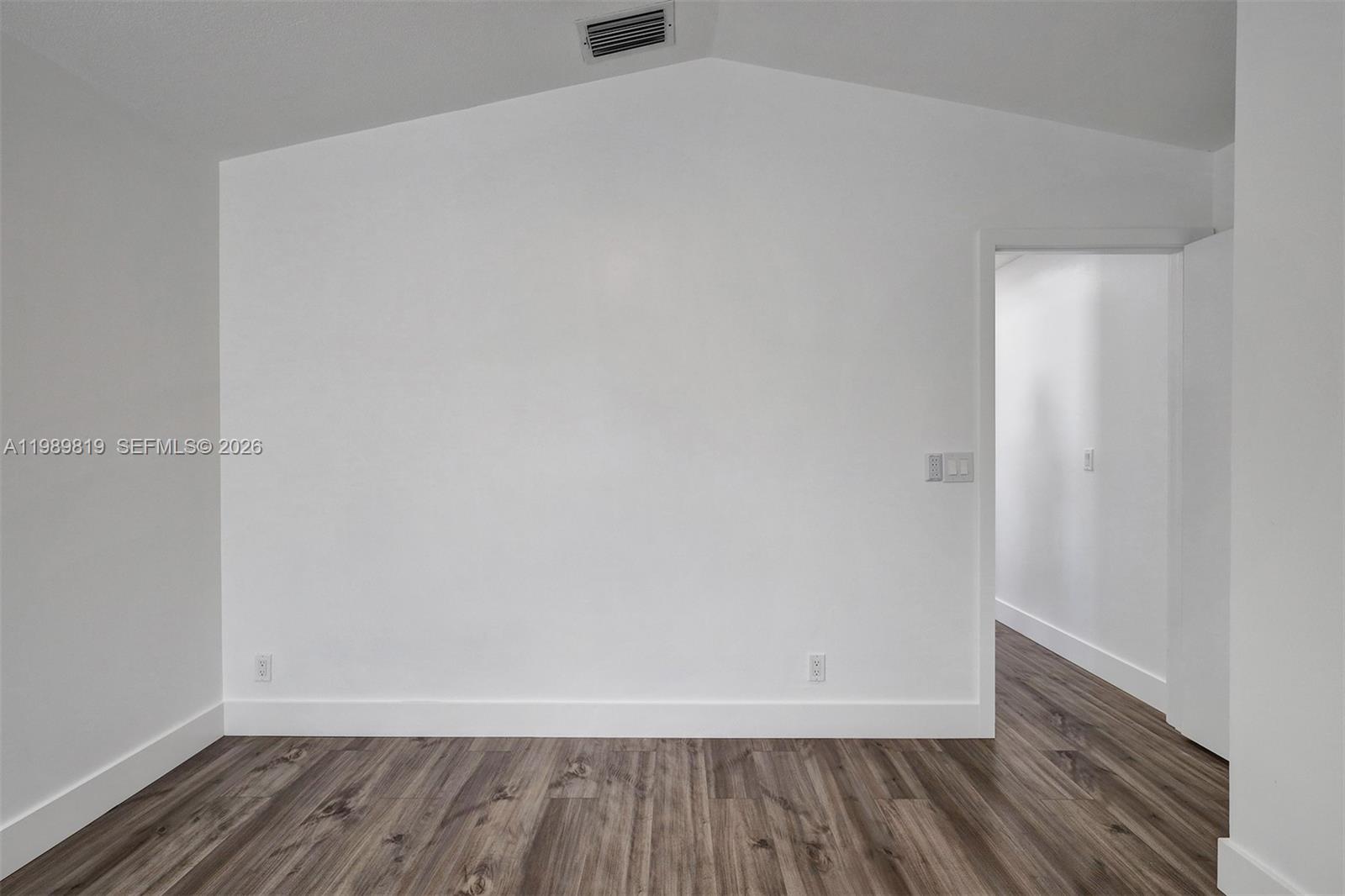 VILLAGES OF WOODLAKE 5 - Residential