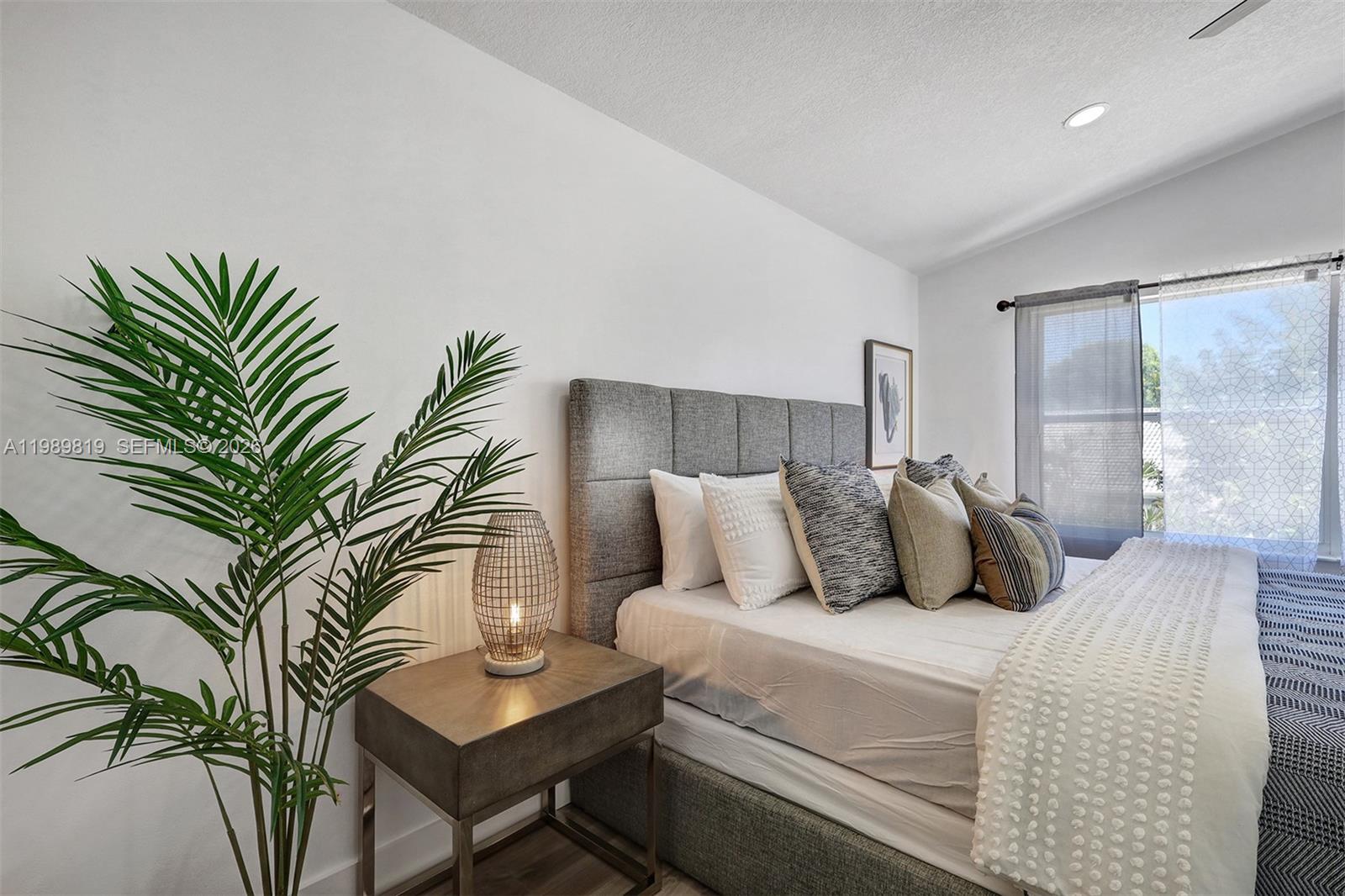 VILLAGES OF WOODLAKE 5 - Residential