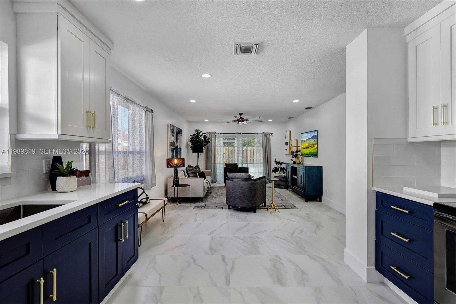 VILLAGES OF WOODLAKE 5 - Residential