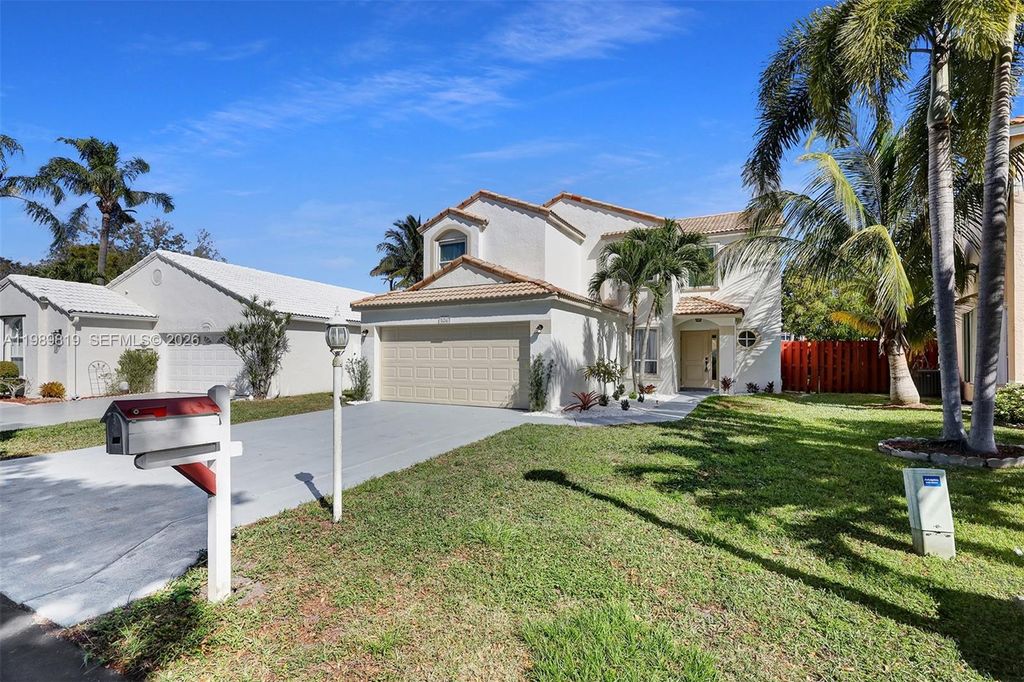 Photo of 104 Wedgewood Lks S Lks, Green Acres, FL 33463 (MLS # A11989819)