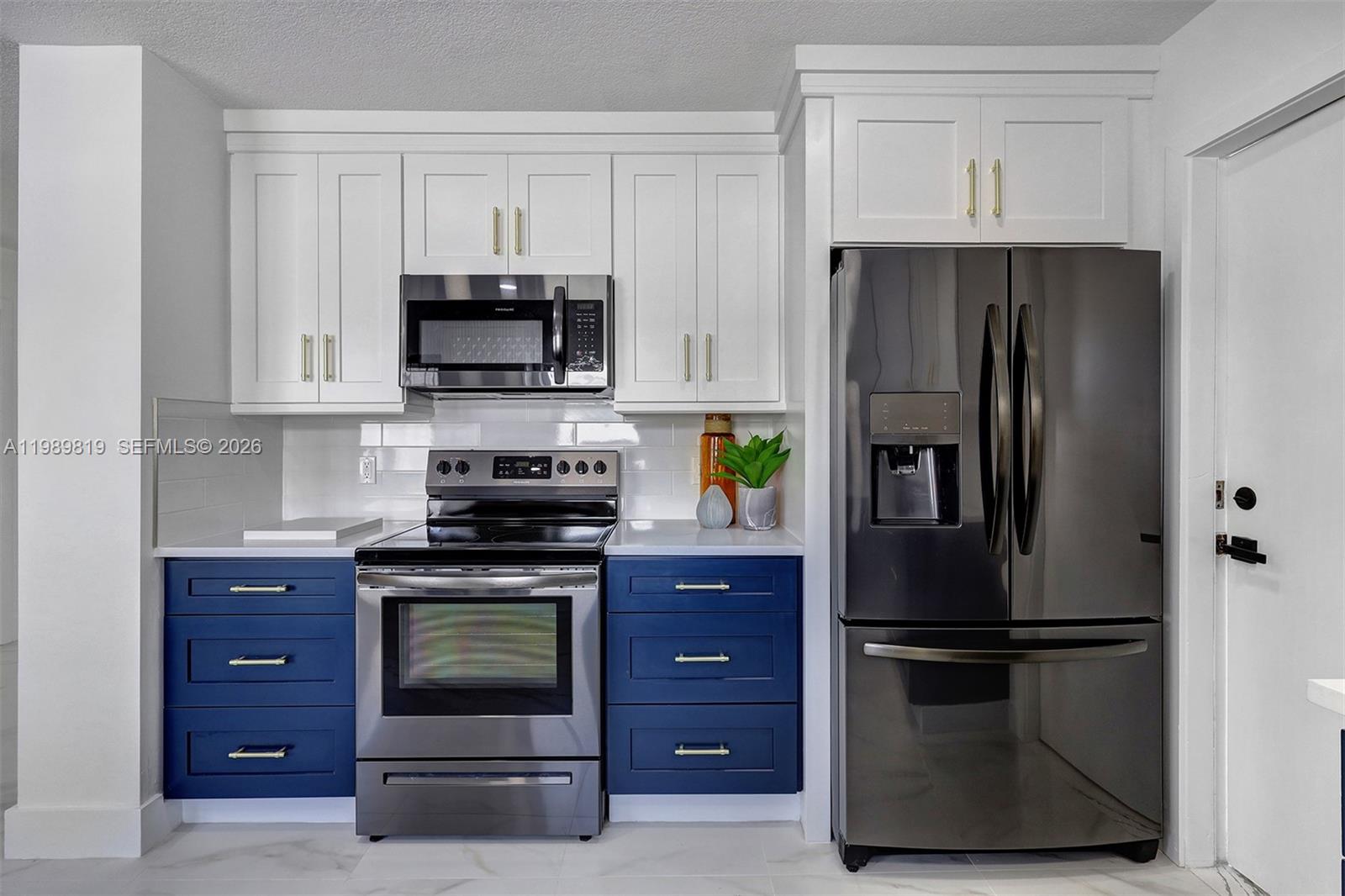 VILLAGES OF WOODLAKE 5 - Residential