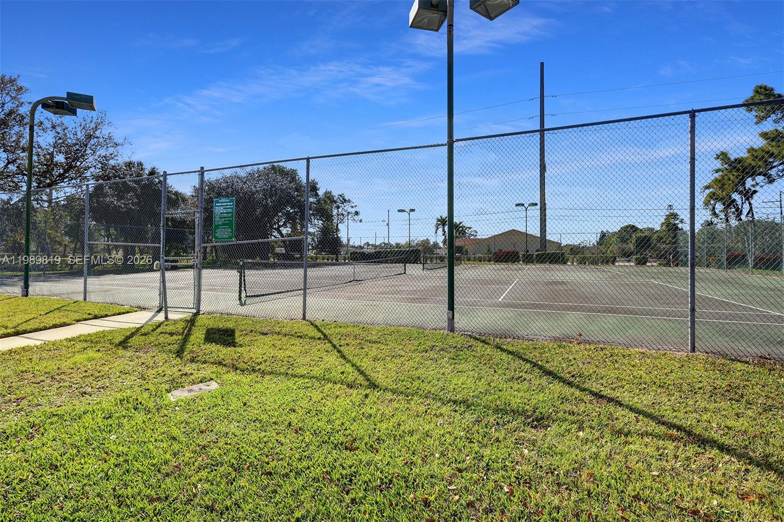 VILLAGES OF WOODLAKE 5 - Residential