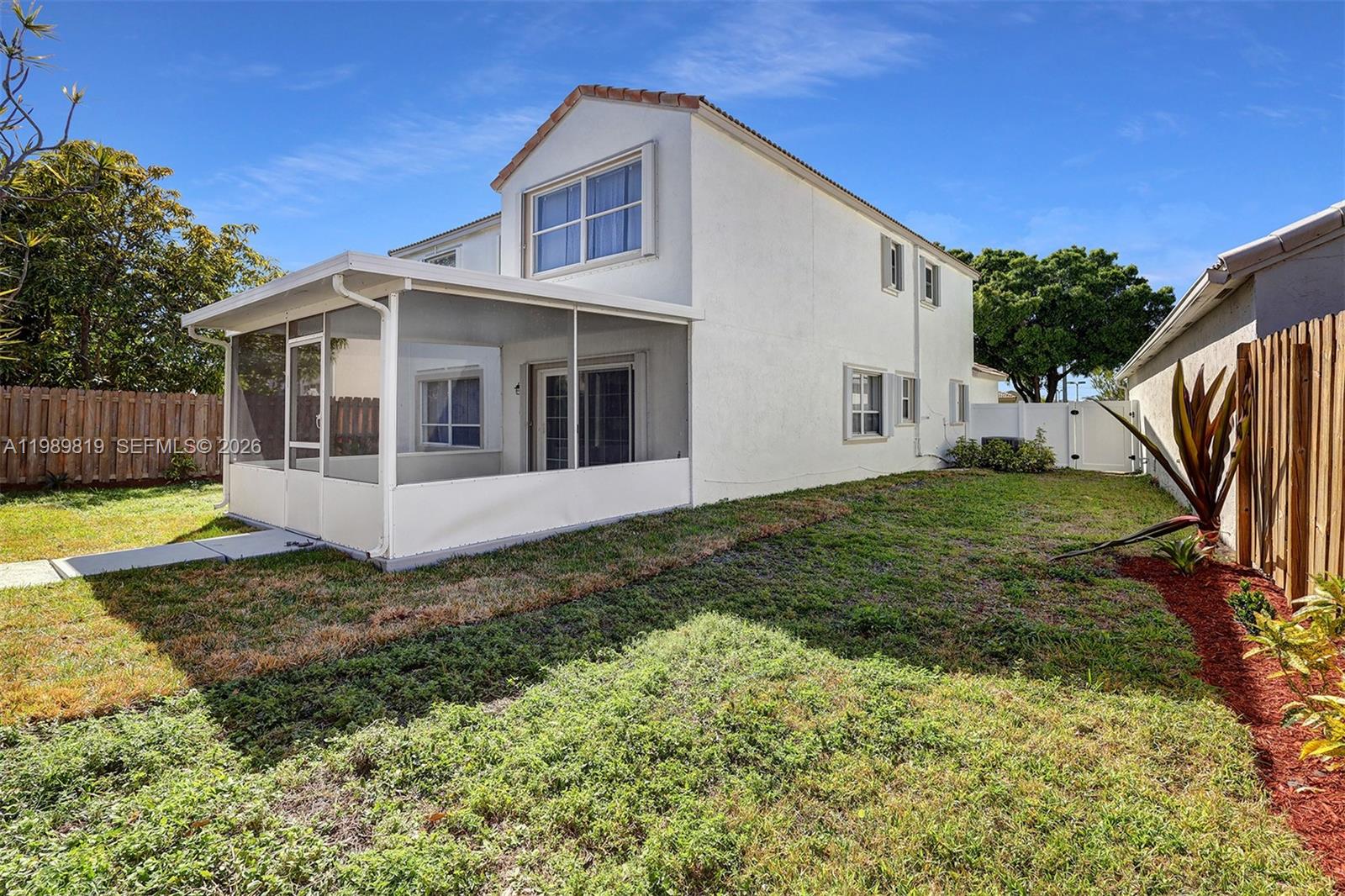 VILLAGES OF WOODLAKE 5 - Residential