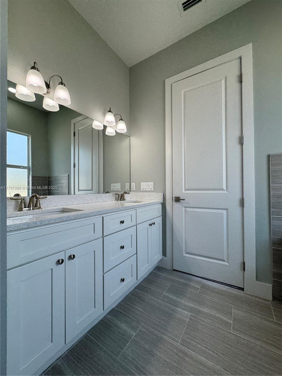 PORT LABELLE - Residential