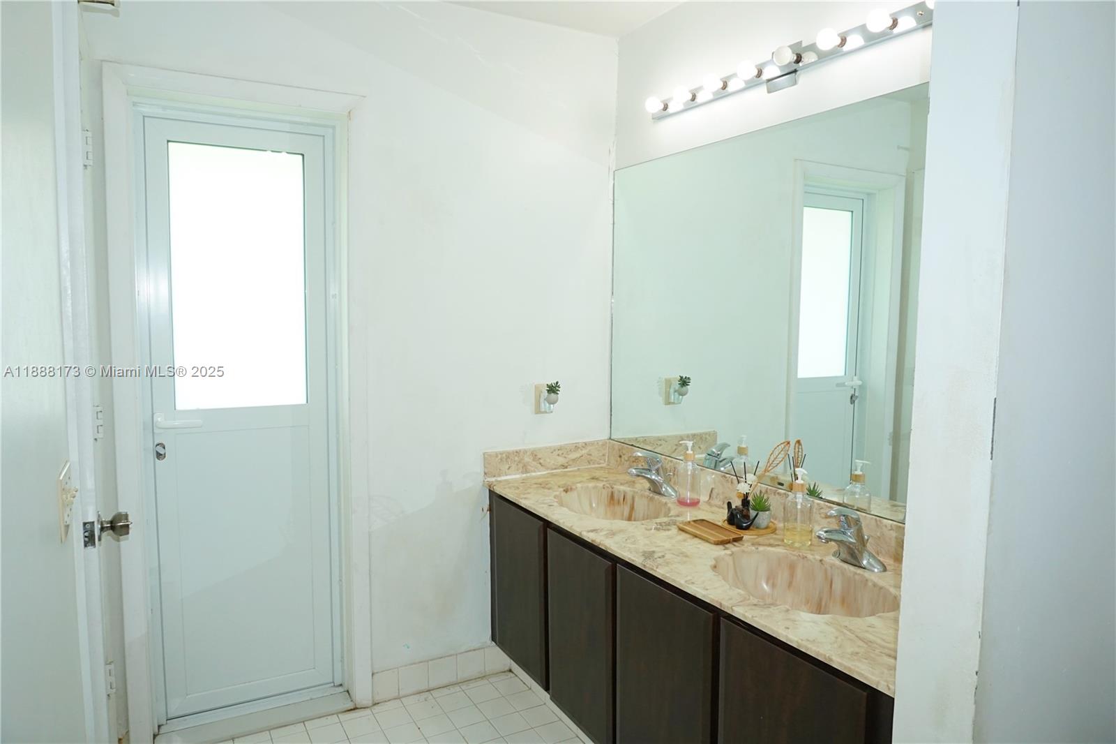 BOULEVARD WOODS WEST SEC - Residential