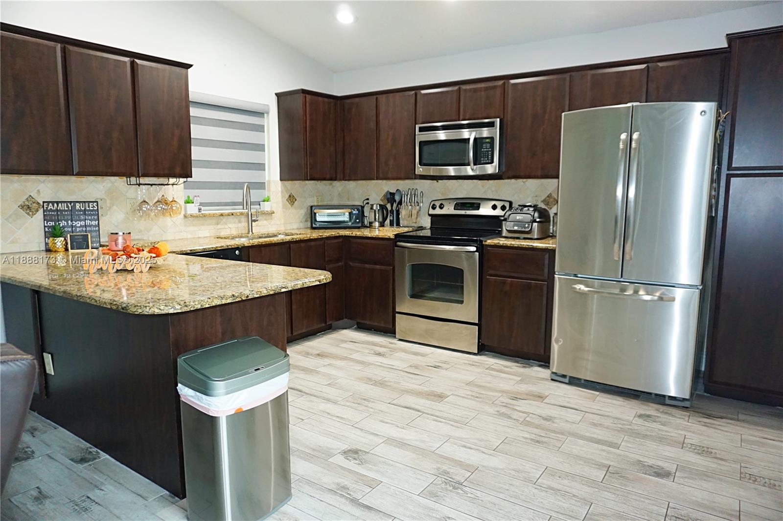 BOULEVARD WOODS WEST SEC - Residential