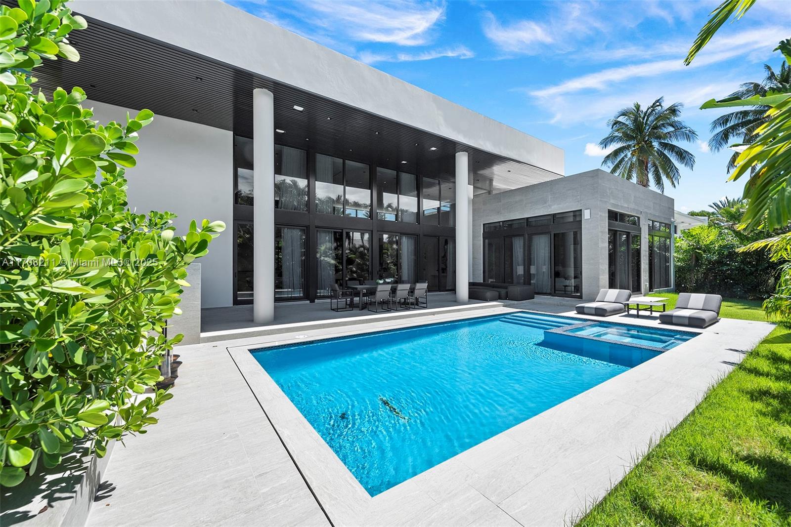 GOLDEN BEACH SEC A - Residential