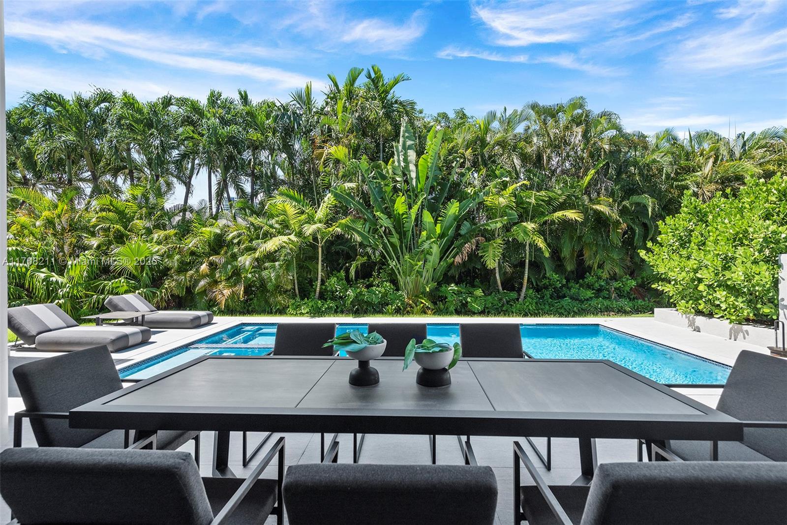 GOLDEN BEACH SEC A - Residential