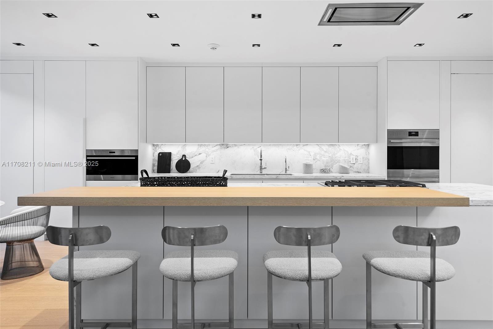 GOLDEN BEACH SEC A - Residential