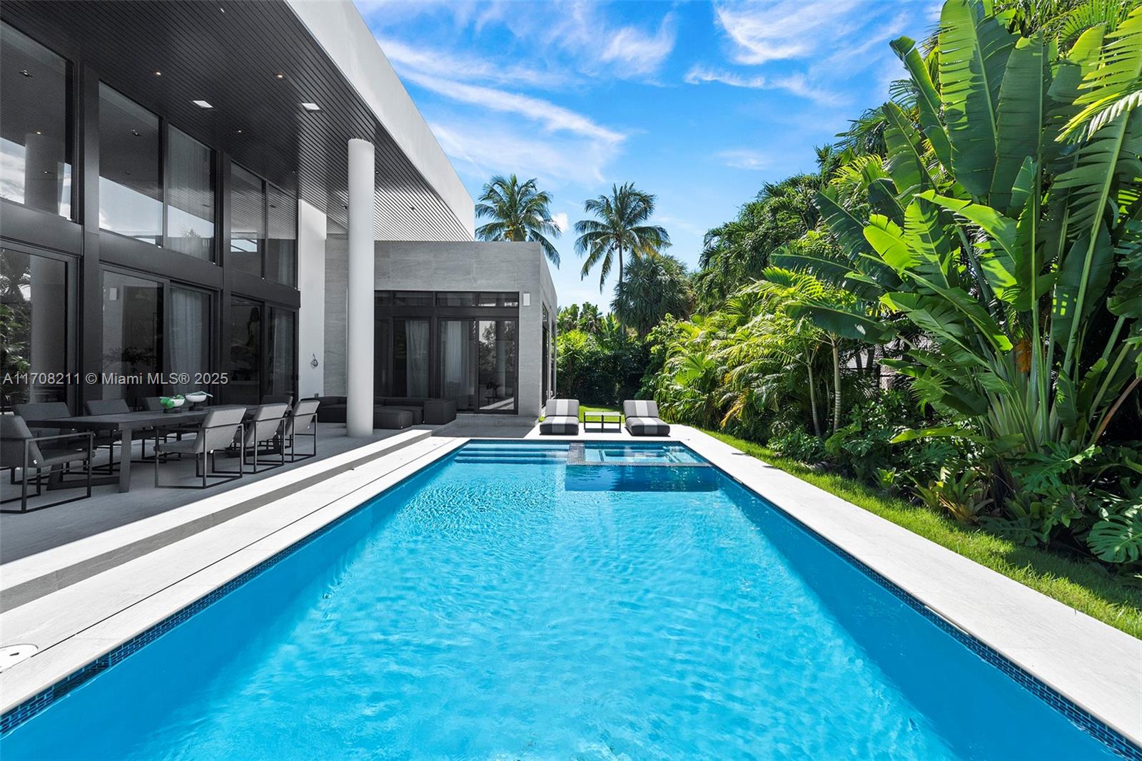 GOLDEN BEACH SEC A - Residential