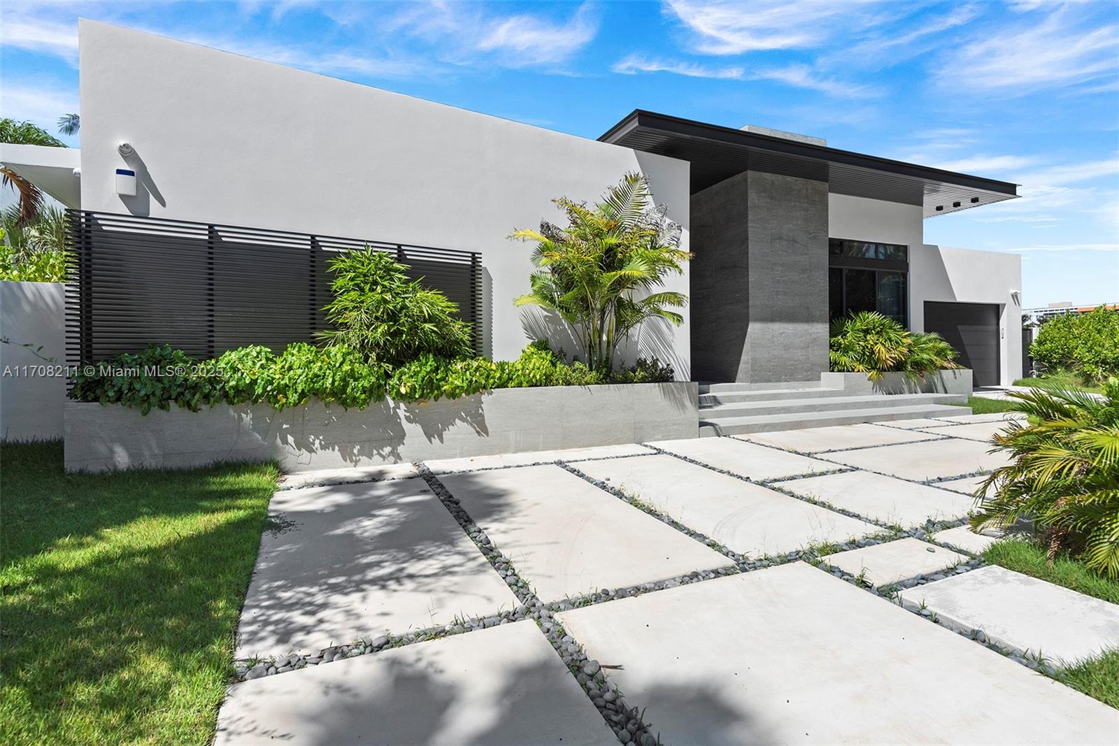 GOLDEN BEACH SEC A - Residential