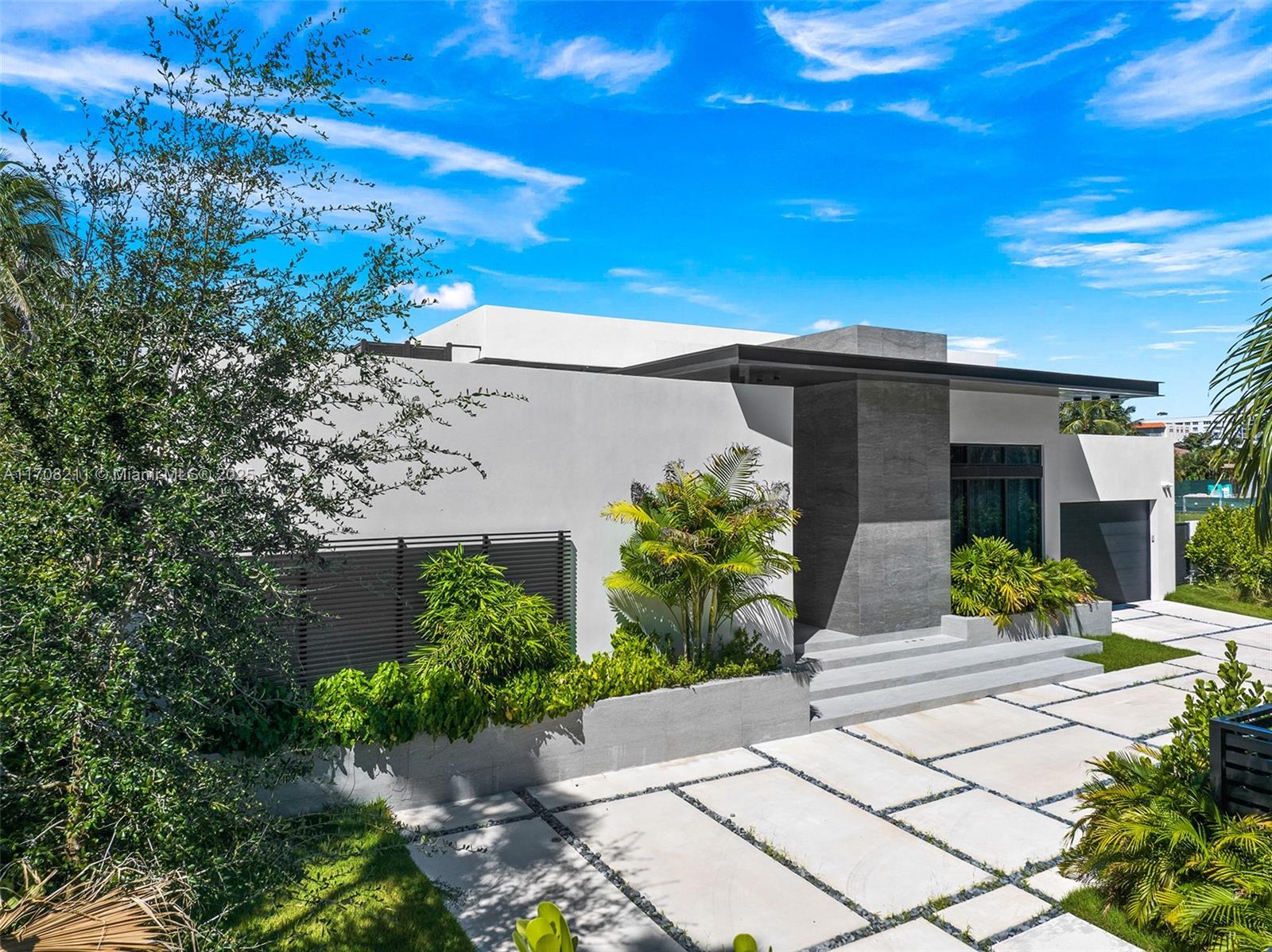 GOLDEN BEACH SEC A - Residential