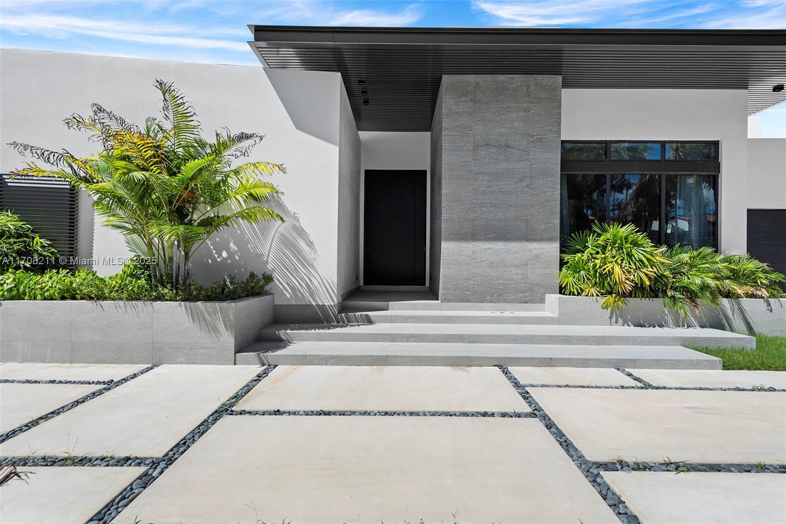 GOLDEN BEACH SEC A - Residential