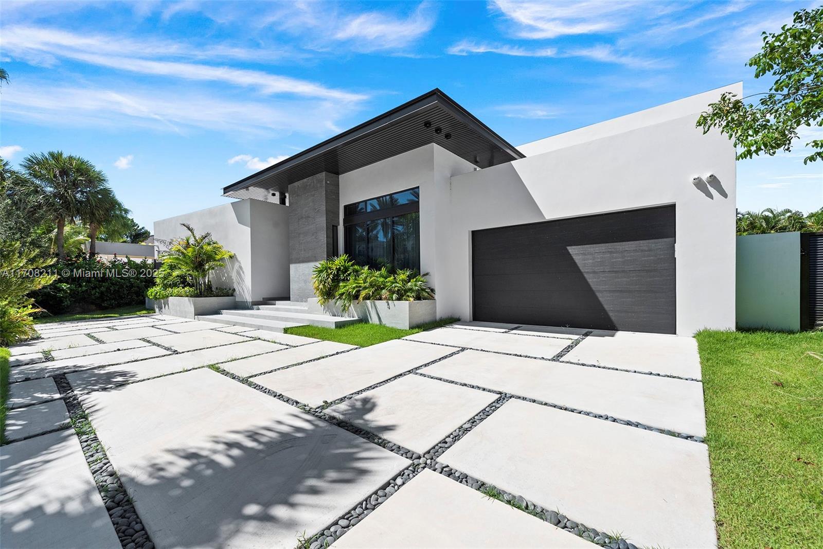 GOLDEN BEACH SEC A - Residential