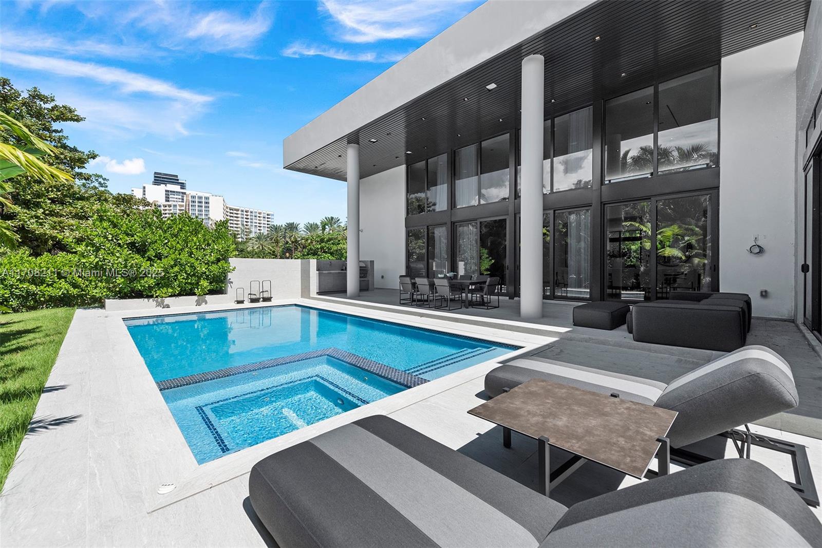 GOLDEN BEACH SEC A - Residential