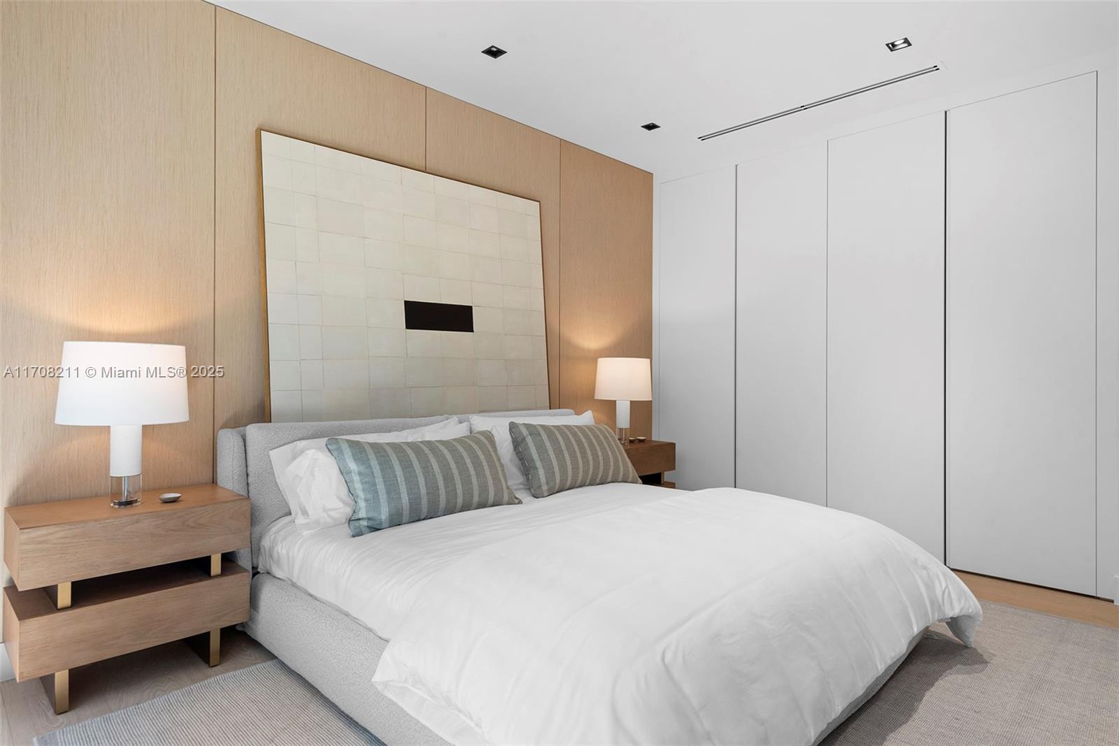 GOLDEN BEACH SEC A - Residential
