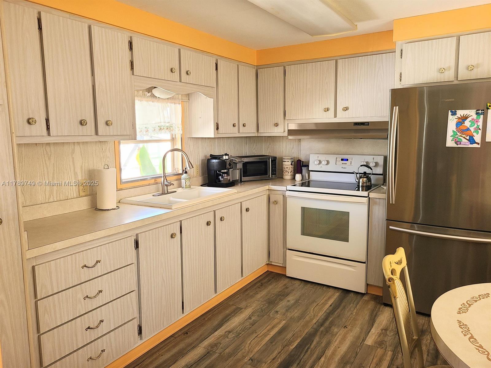 PINE GROVE VILLAGE - Residential