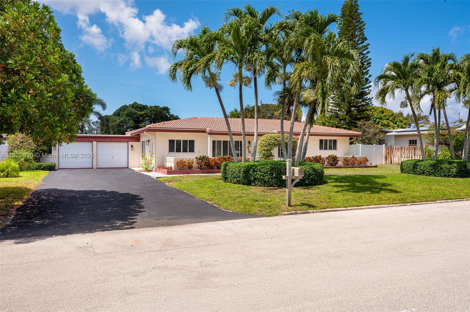 435 NE 36th St, Boca Raton, FL, 33431/$995,000 1 435 NE 36th St