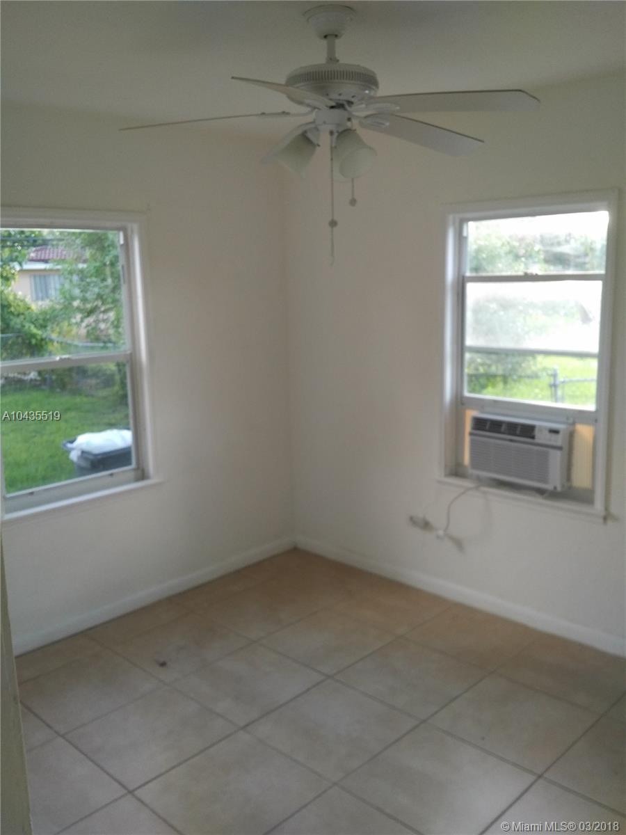 DAVIS ADDN TO BISC PARK V - Residential Income