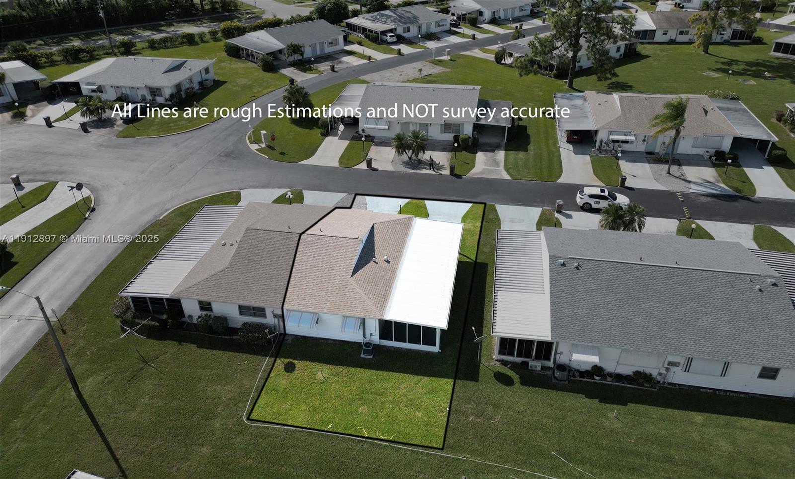 Pinewood Condominium - Residential