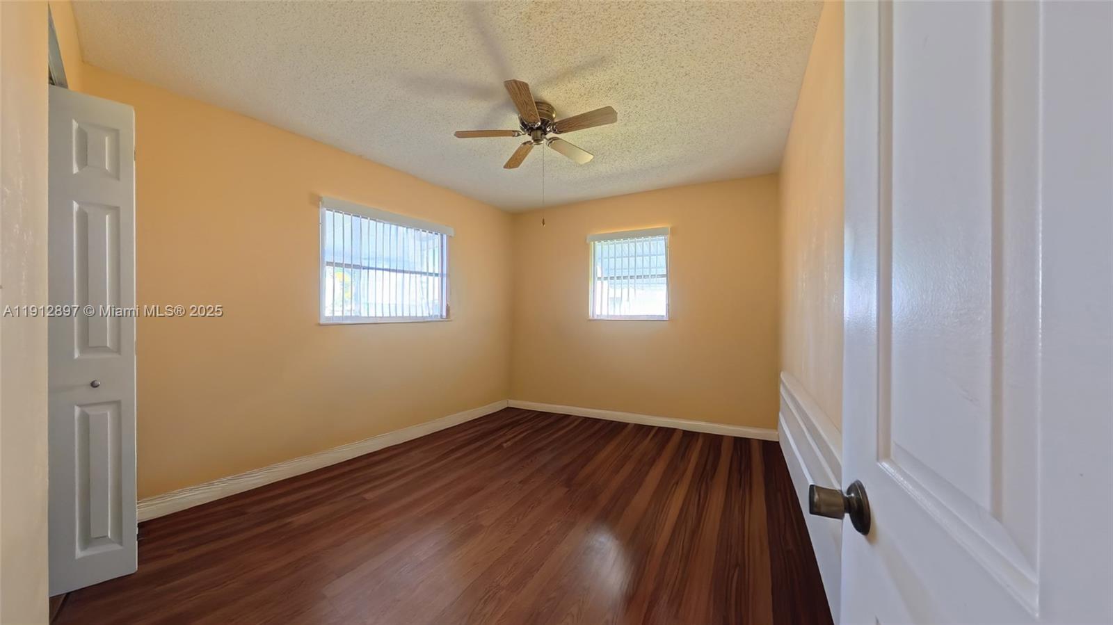 Pinewood Condominium - Residential