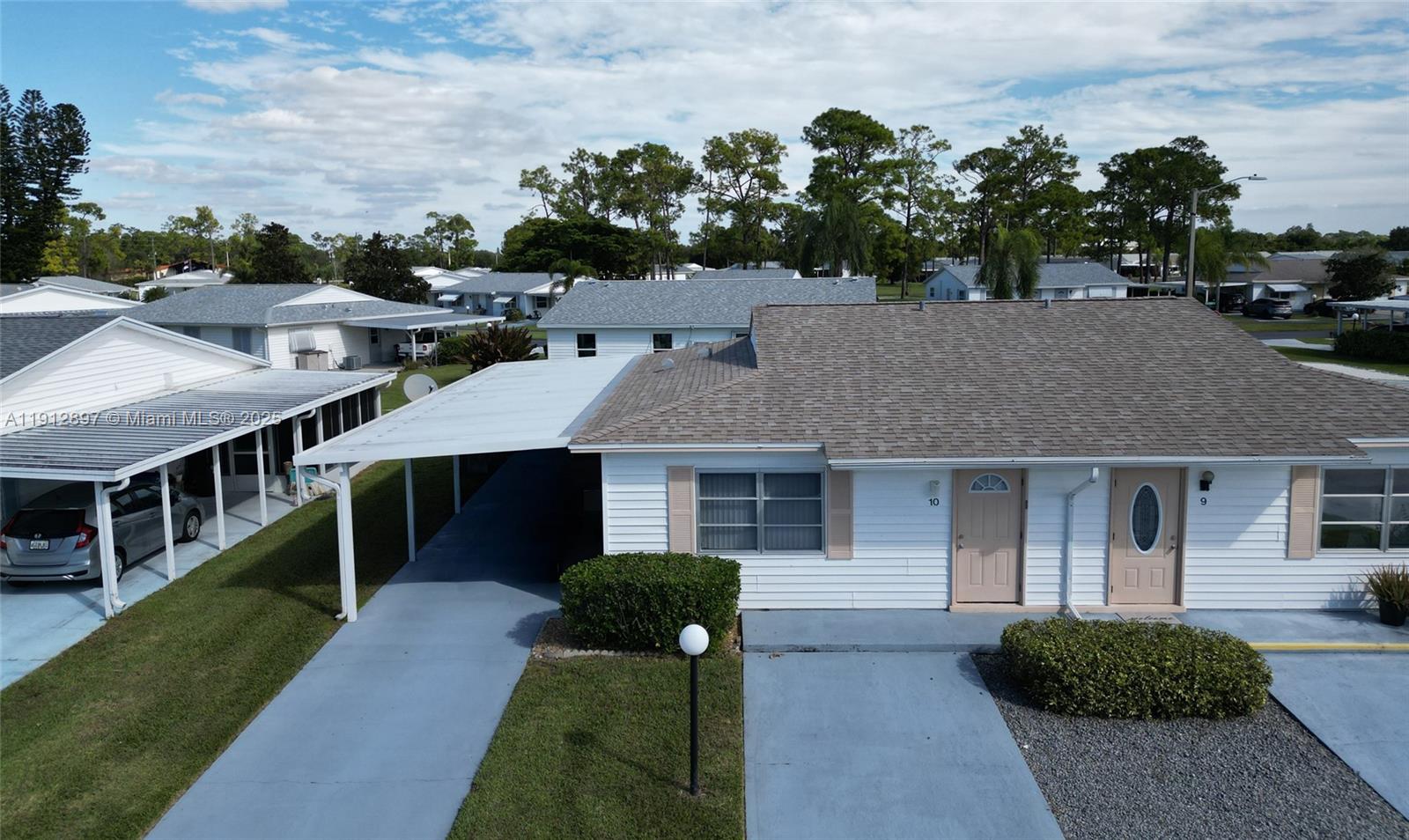 Pinewood Condominium - Residential